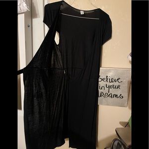 Like new Women’s size medium Shaw wrap